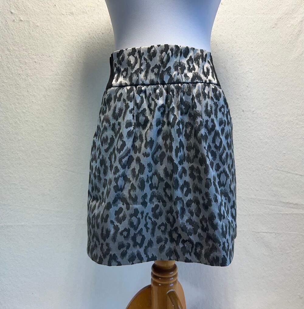 A. Byer Lightweight Silver Black Leopard Mini Skirt SZ Small NWT